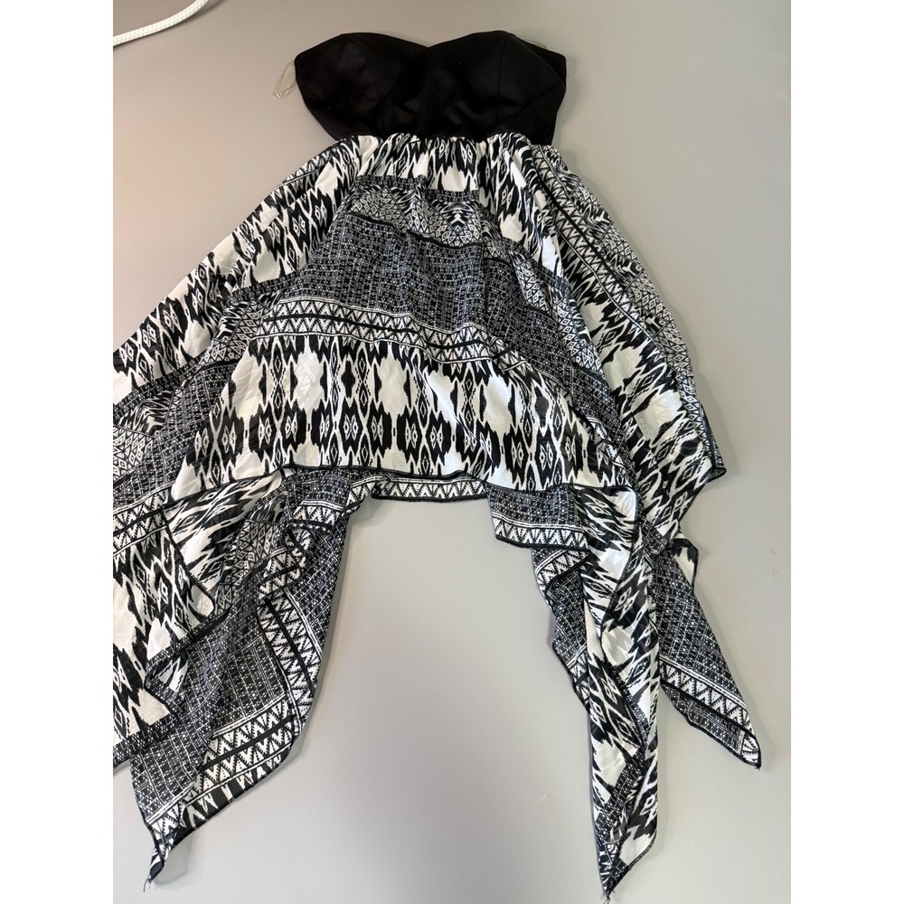 Emerald Sundae Womens Strapless Handkerchief Hem Tribal Print Dress Medium Black